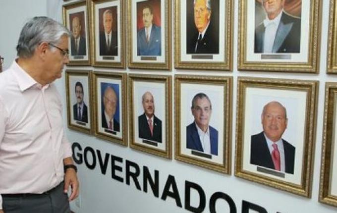 Julgamento da aposentadoria de ex-governadores de SC é suspenso no STF