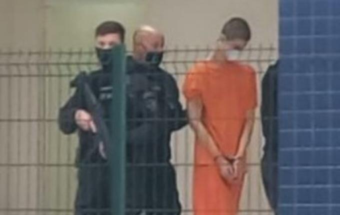 Justiça determina que autor do massacre na creche vá a júri popular