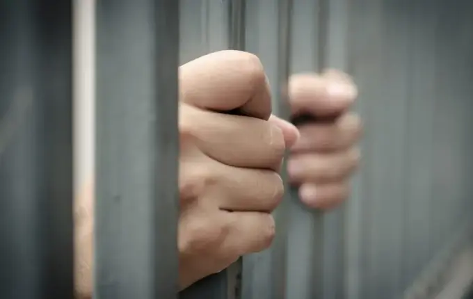 Senado aprova criação do crime de “vicaricídio”; entenda o que é e qual será a pena