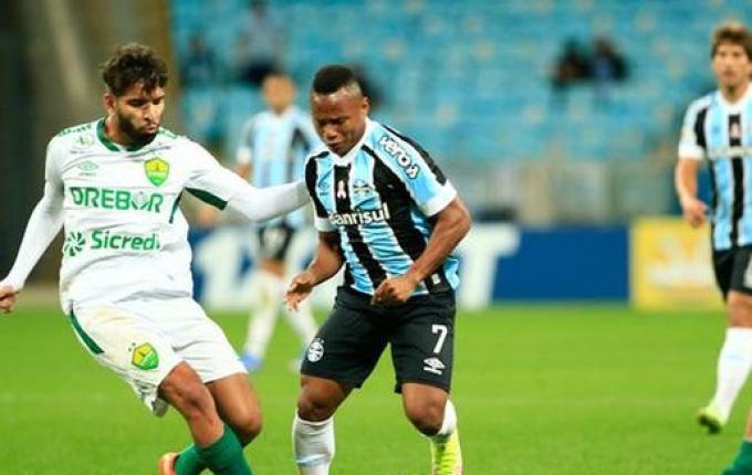 Jogando em casa Grêmio só empata com Cuiabá, e segue na zona de rebaixamento