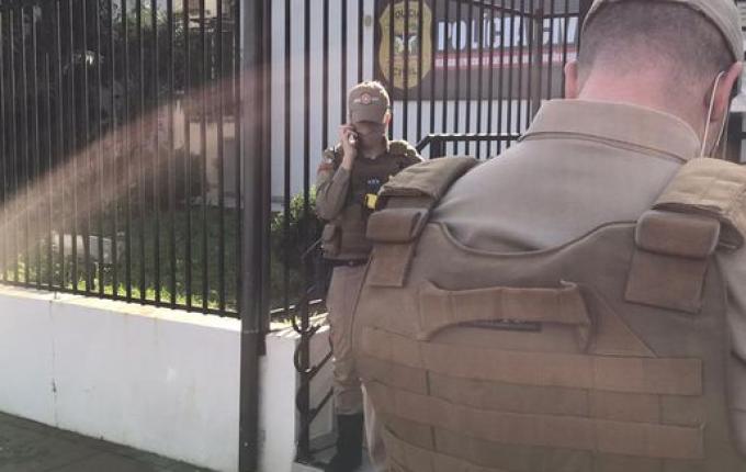 VÍDEO: Homem furta Saveiro, capota, retorna para Belmonte e é preso em flagrante