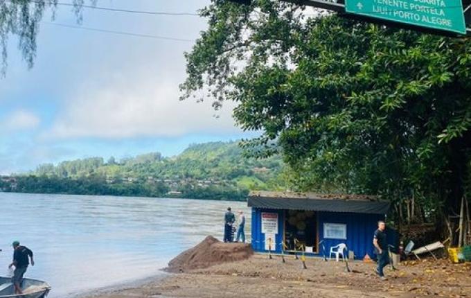 FOTOS: Nível de água do Rio Uruguai começa estabilizar em Itapiranga