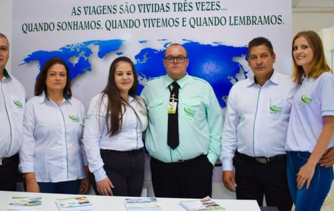 Michele Tur inaugura agência de viagens em São Miguel do Oeste; fotos