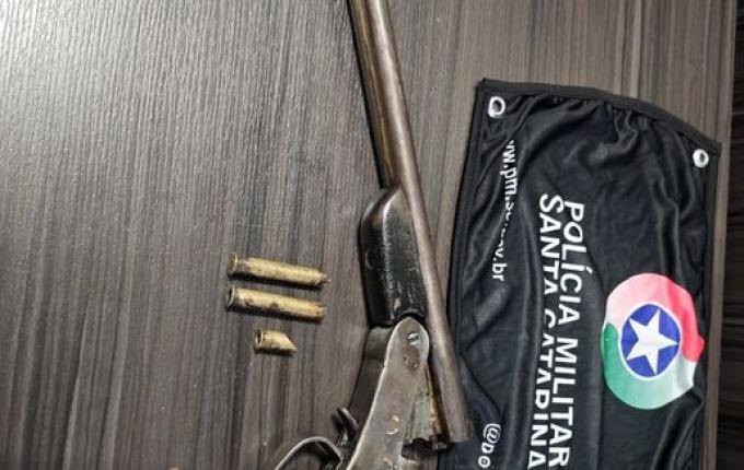Polícia Militar apreende arma de fogo no interior de Iraceminha