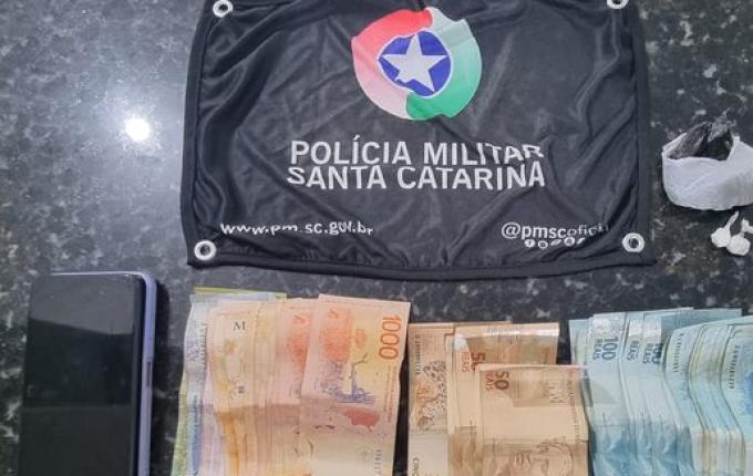 Trio é preso por tráfico de drogas e exploração sexual de menores em Mondaí