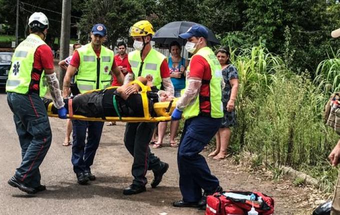 VÍDEO: Queda de moto deixa homem ferido em São Miguel do Oeste