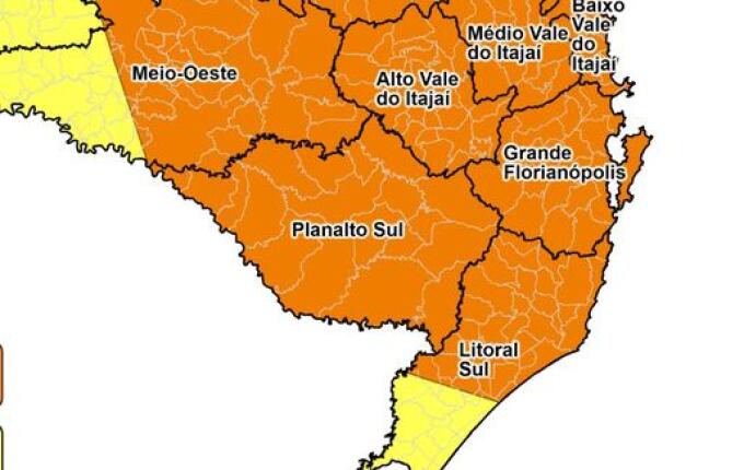 Calor acima dos 35°C e temporais marcam a semana em Santa Catarina