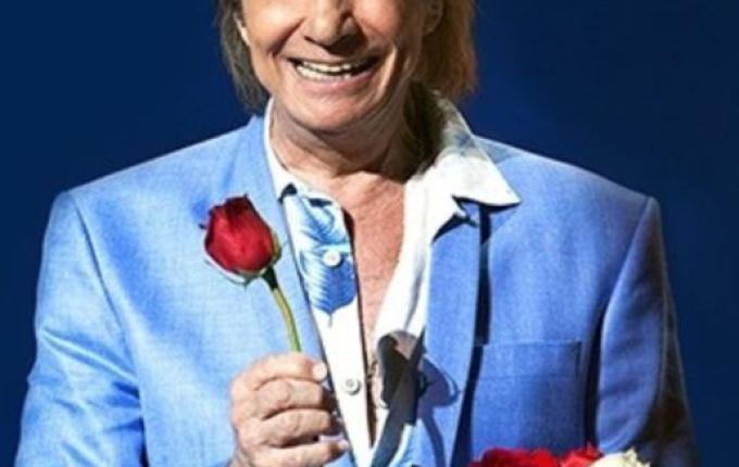 Empresa é condenada por burlar a lei da meia-entrada em show de Roberto Carlos em Chapecó