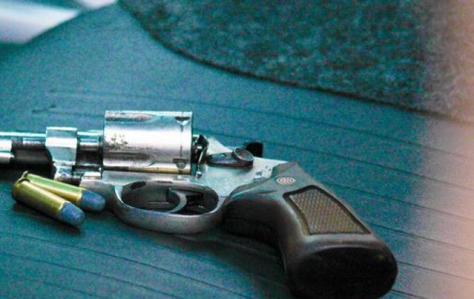Homem é preso por porte ilegal de arma de fogo em São Miguel do Oeste