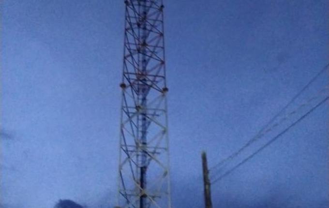 Homem com histórico de esquizofrenia tenta suicídio