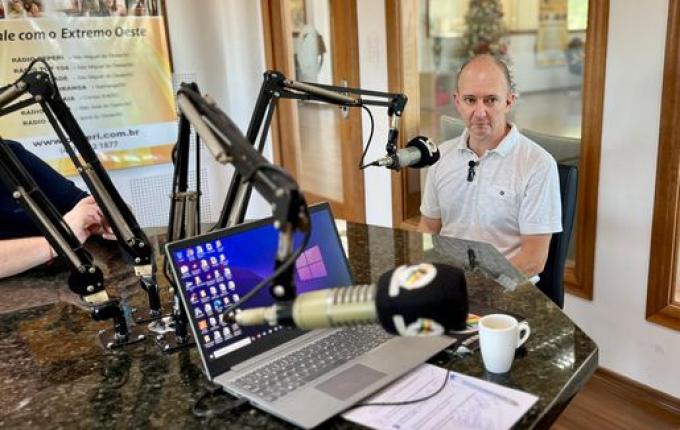 Ravier Centenaro assume Câmara com foco no diálogo e inclusão política