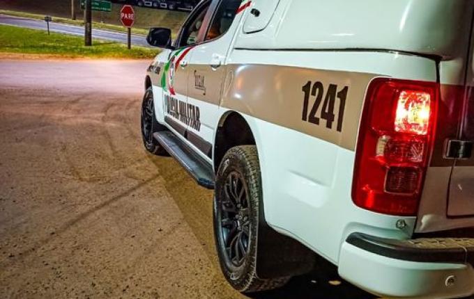 Ex-companheiro tenta invadir casa e ameaça mulher em Guarujá do Sul