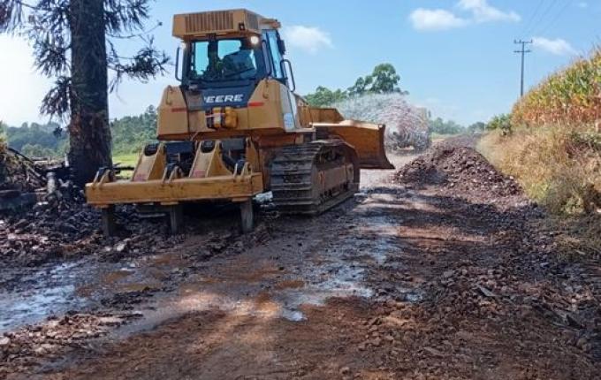 Prefeitura de Iporã do Oeste retoma trabalhos de recuperação das estradas no interior