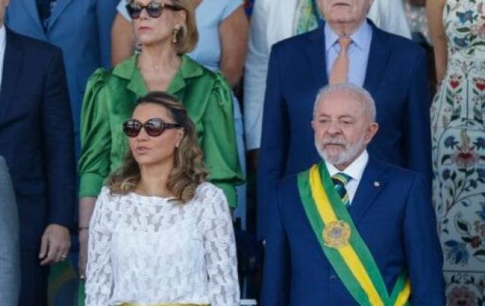 Com "Brasil soberano" como tema, Lula participa de desfile de 7 de Setembro em Brasília