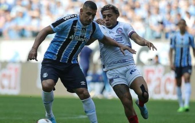 Grêmio consegue empate com o Bahia no final e se aproxima do acesso