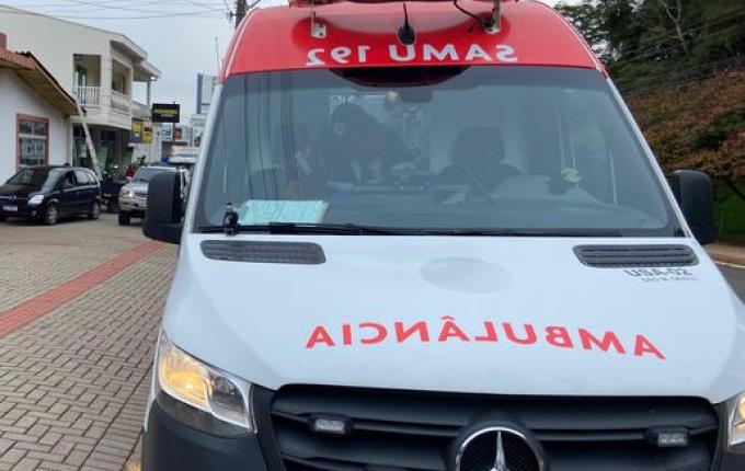 Homem fica gravemente ferido após cair de telhado em São Miguel do Oeste