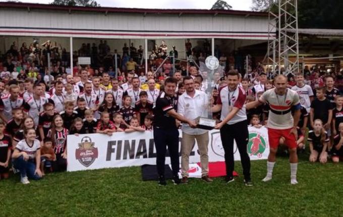 Aliança é pentacampeão regional de futebol