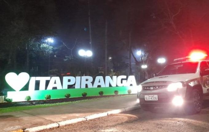 Homem é preso depois de ameaçar companheira com martelo em Itapiranga