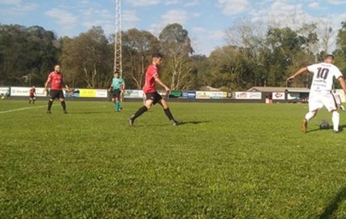 Aliança vence e está nas semifinais do Estadual Fase Oeste