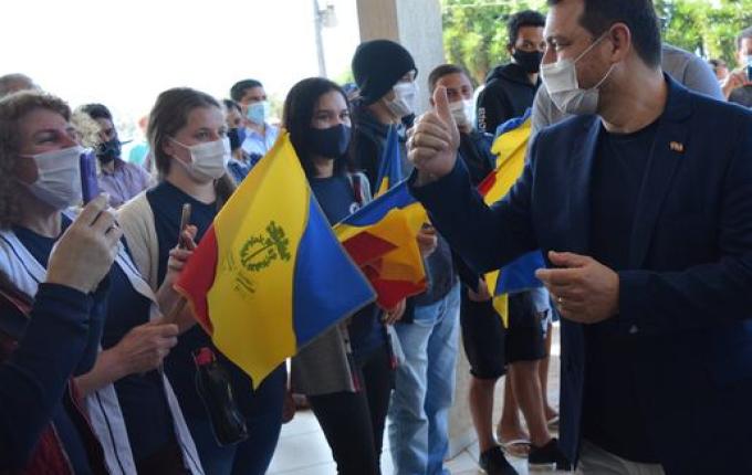 Carlos Moisés visita Campo Erê e anuncia mais de 19 milhões para municípios da região