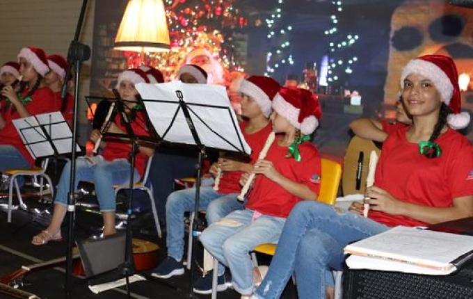 Santa Terezinha faz ação de Natal com sorteio da campanha show de prêmios 2023