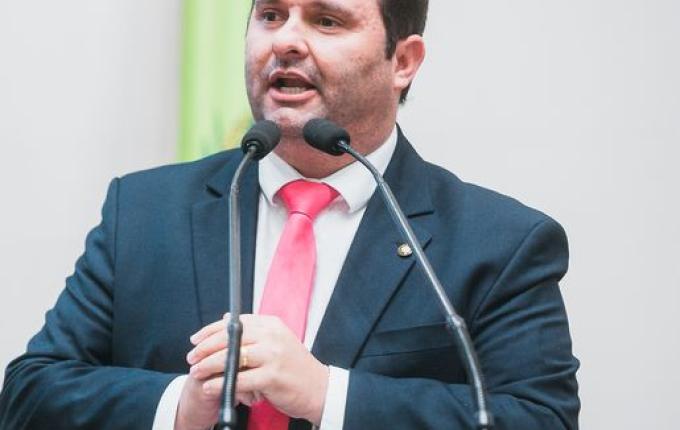 Alesc lança Frente Parlamentar para discutir estudo científico e uso medicinal da cannabis