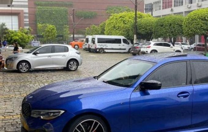 Identificados jovens que morreram em BMW na rodoviária de Balneário Camboriú