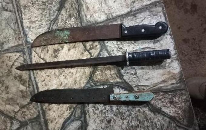 Homem ameaça mulher com facão e é denunciado em Saltinho