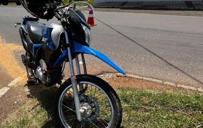 Homem foge de clínica de reabilitação e sofre acidente de moto em SMOeste