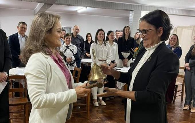 Lions Clube Guaraciaba empossa nova diretoria para 2025/2026