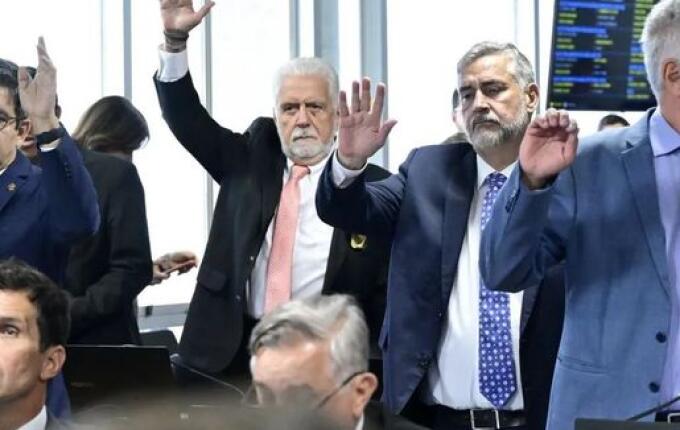 Após confusão em CPMI, governistas aguardam resposta de Alcolumbre