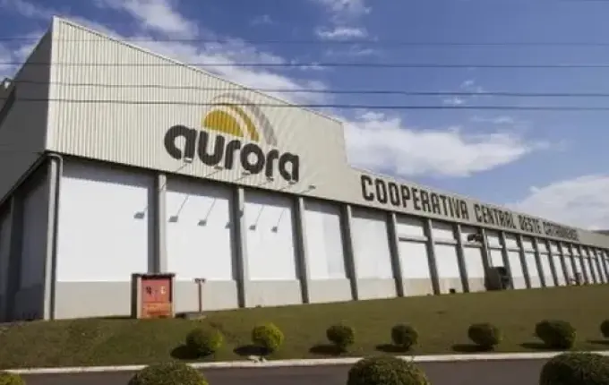 Cooperativa confirma investimento de meio bilhão para novo frigorífico em SMO