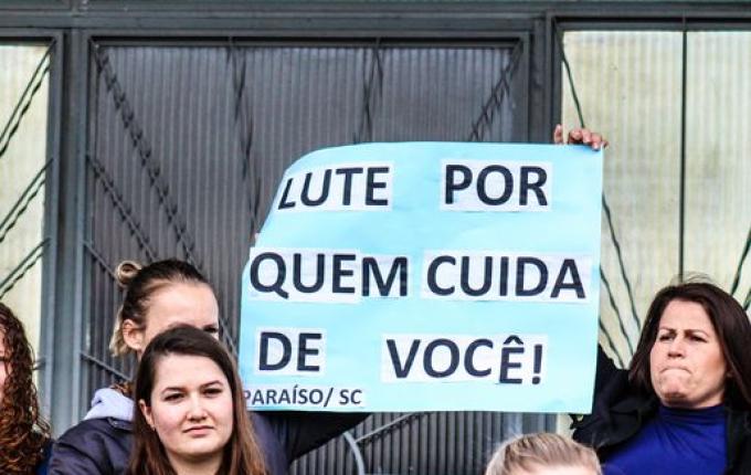 Contra decisão do STF, profissionais de enfermagem realizam manifestação em SMO