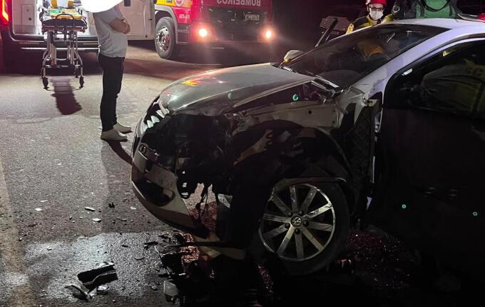 Colisão entre carro e caminhão deixa duas pessoas feridas no interior de Iraceminha