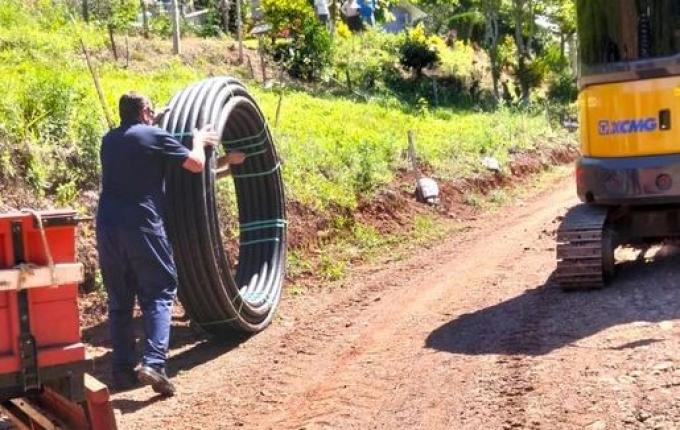 Ampliação de rede reforça o abastecimento de água no interior de Mondaí