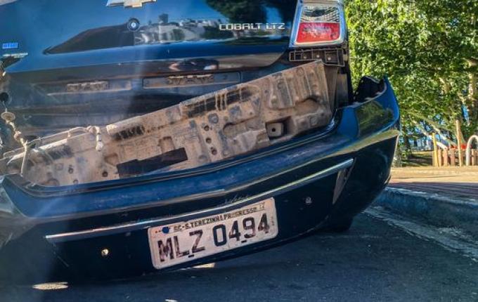 Casal fica ferido em acidente no centro de São Miguel do Oeste