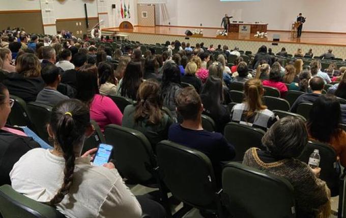 SIPAT 2025 destaca saúde mental e ginástica laboral para servidores públicos de SMO