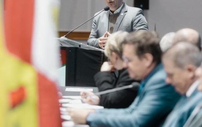 Bancada do Oeste discute situação do CAR na reunião em São Miguel