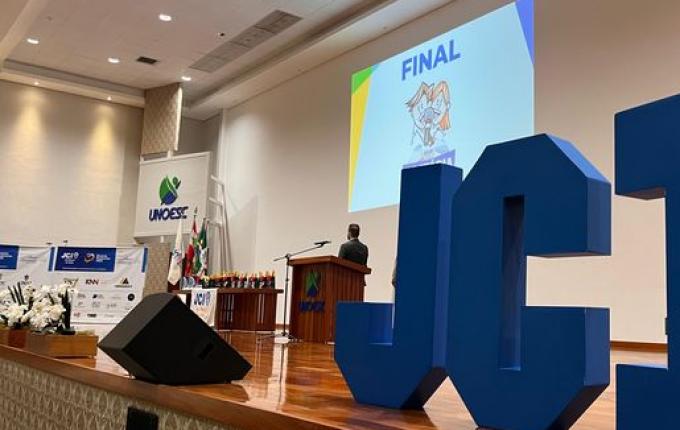 Final de oratória da JCI reúne jovens de 16 escolas em São Miguel do Oeste