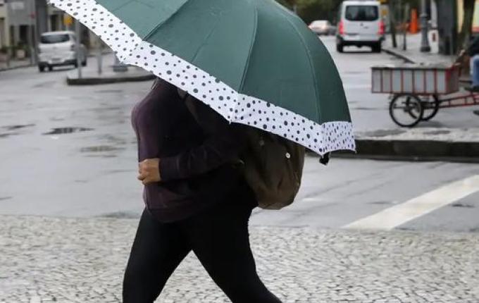 La Niña começa a se formar no país e pode trazer muita chuva e pouco frio para SC
