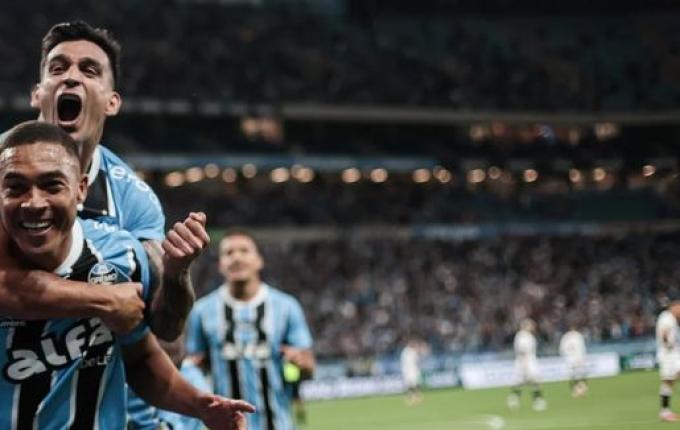 Grêmio vence o Vasco e se afasta da briga contra o Z-4 no Brasileirão