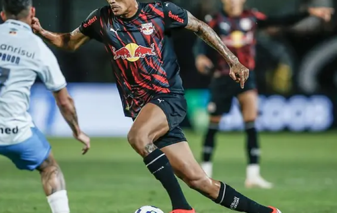 Bragantino vence o Grêmio com gol de pênalti nos acréscimos