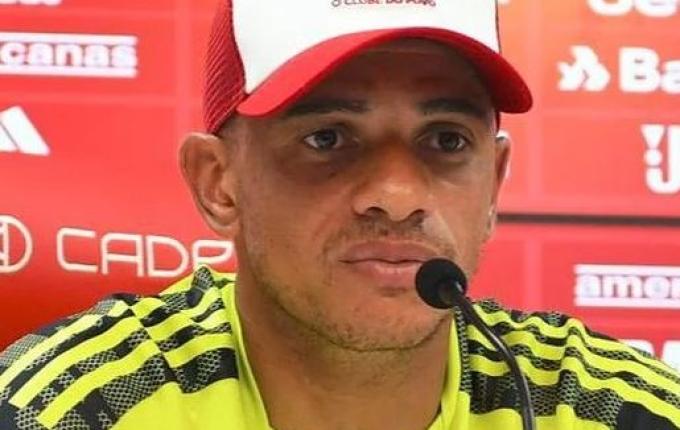 Taison critica direção do Inter em live: "não quero ver nem pintado de ouro"