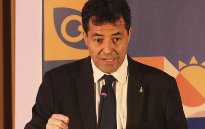 Segundo o Ministro de Minas e Energias, Petrobras irá vender refinarias