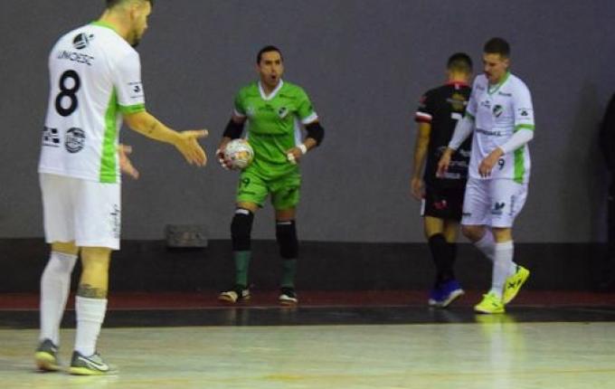 De goleada, São Miguel Futsal/Joni Gool derrota Modelo e garante liderança