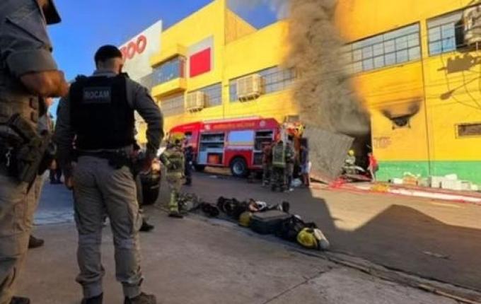 Seis bombeiros ficam feridos em explosão durante incêndio no RS