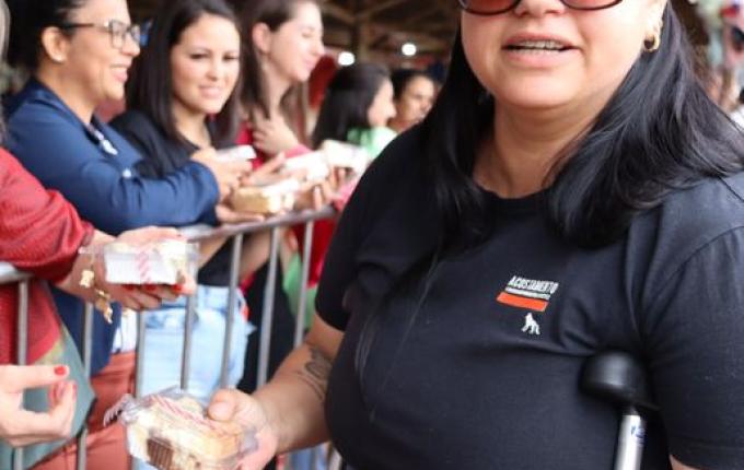 Aniversário de Campo Erê é marcado com show e distribuição de bolo