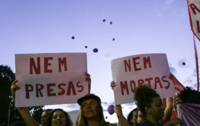 Legalização do aborto volta ao debate público com julgamento no STF