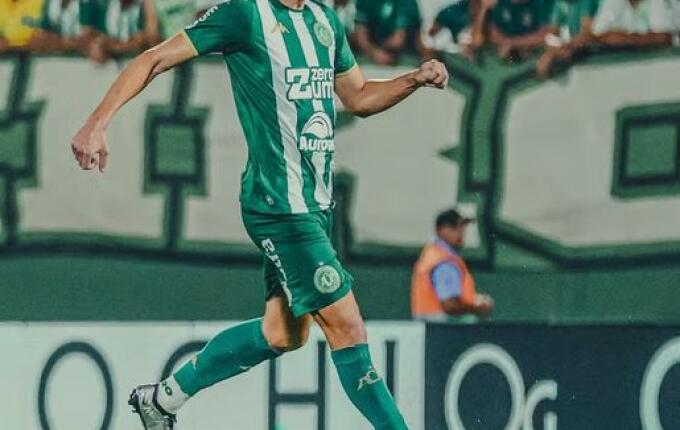 Chapecoense recebe sondagem de clube chinês por zagueiro titular