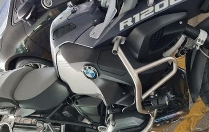 McLaren de R$ 4 milhões é apreendida em Balneário Camboriú